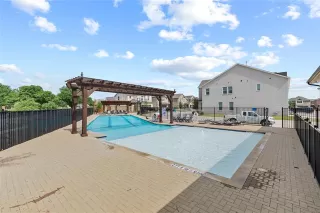 Photo #3: 21270774 Listing