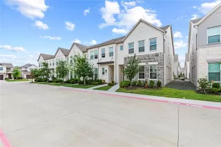 Photo #5: 21270774 Listing