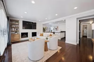 Photo #3: 21270876 Listing 