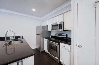 Photo #6: 21270876 Listing 