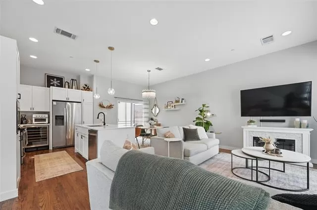 MLS: 21271074 Condo For Sale