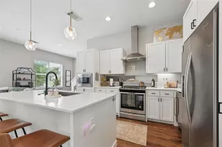 Photo #5: 21271074 Listing 