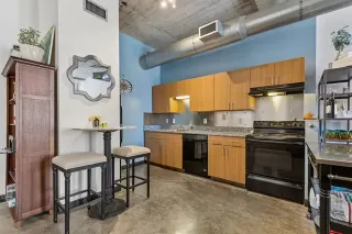Photo #5: 21271634 Listing