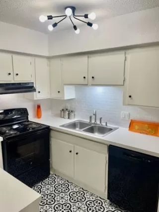 Photo #5: 21271700 Listing 