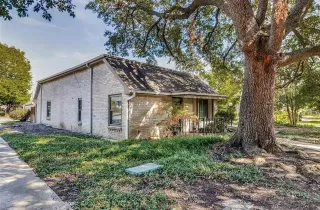 Photo #2: 21271791 Listing 