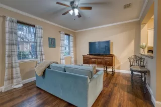 Photo #5: 21272048 Listing