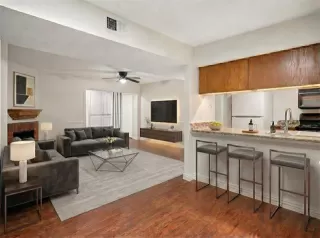 Photo #2: 21272377 Listing 