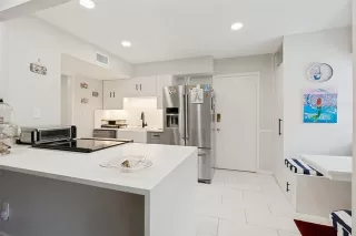 Photo #5: 21272439 Listing 