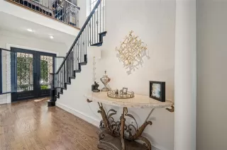Photo #6: 21272478 Listing