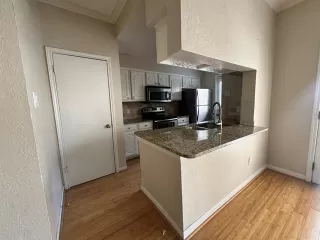 Photo #3: 21272718 Listing 