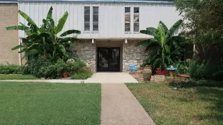 More Details about MLS # 21272723 : 4021 COLE AVENUE #204