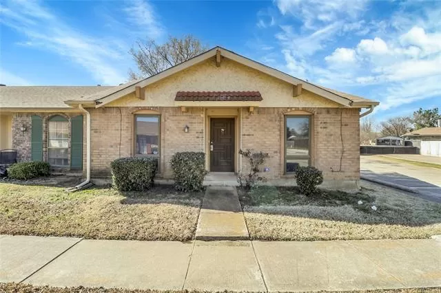 MLS: 21272991 Condo For Sale