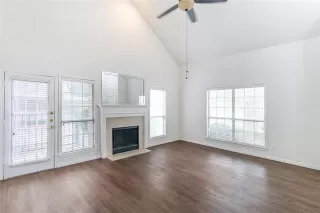 Photo #4: 21273113 Listing