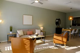 Photo #5: 21273299 Listing