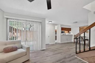 Photo #6: 21273304 Listing 
