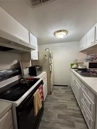 Photo #6: 21273372 Listing