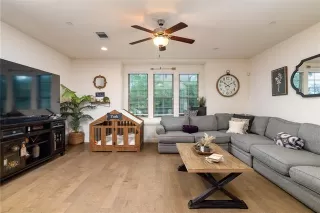 Photo #4: 21273466 Listing