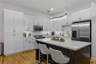 Photo #6: 21273471 Listing 