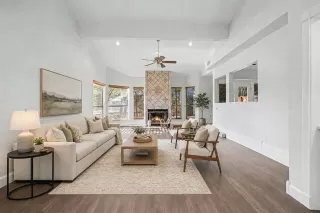 Photo #6: 21273807 Listing