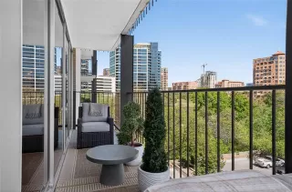Photo #6: 21273996 Listing