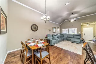 Photo #4: 21274283 Listing