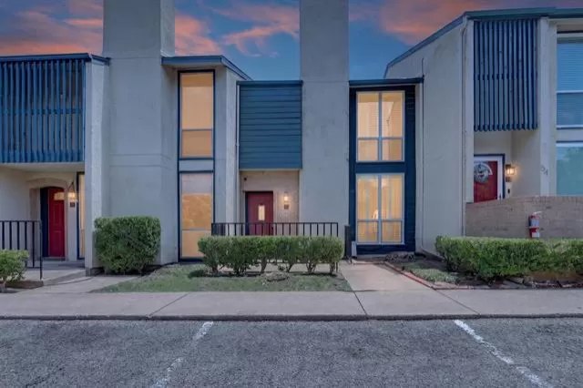 MLS: 21274502 Condo For Sale