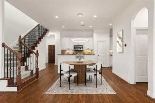 Photo #3: 21274576 Listing