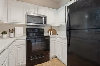 Photo #3: 21274604 Listing