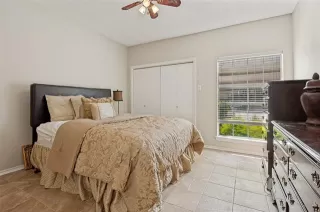Photo #5: 21274604 Listing