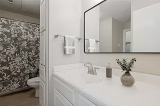 Photo #6: 21274604 Listing