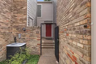 Photo #3: 21274607 Listing