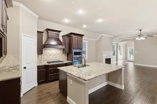 Photo #6: 21274647 Listing