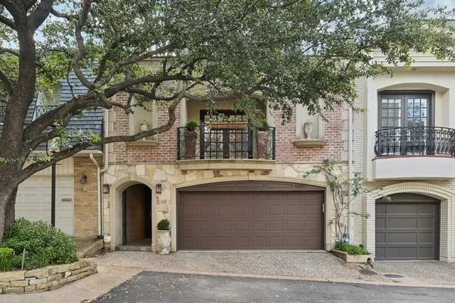 MLS: 21274963 Condo For Sale