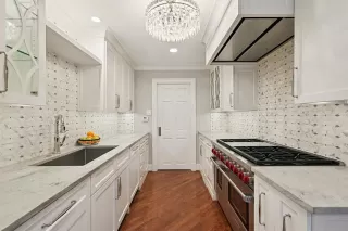 Photo #3: 21274963 Listing