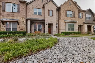 Photo #3: 21275189 Listing