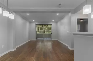 Photo #5: 21275302 Listing
