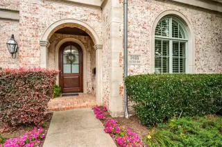 Photo #2: 21275397 Listing
