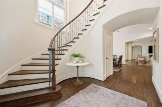Photo #3: 21275397 Listing