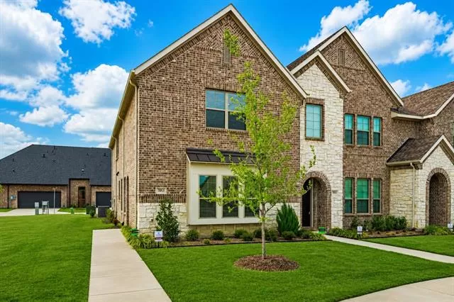 MLS: 21275706 Condo For Sale