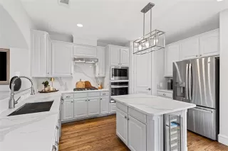 Photo #3: 21275771 Listing
