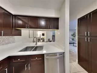 Photo #3: 21275782 Listing