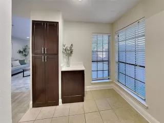 Photo #4: 21275782 Listing