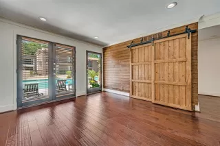 Photo #3: 21275867 Listing 
