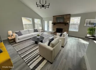 Photo #3: 21276173 Listing