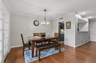 Photo #6: 21276193 Listing