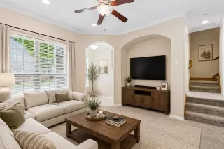 Photo #2: 21276235 Listing