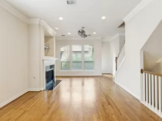 Photo #4: 21276253 Listing