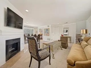 Photo #2: 21276345 Listing