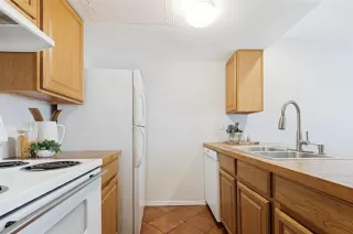 Photo #4: 21276991 Listing