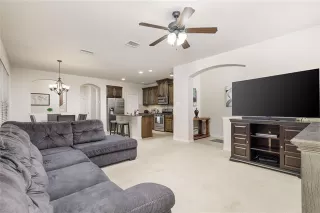 Photo #3: 21277393 Listing